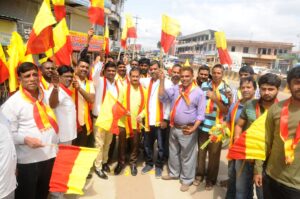 ಮನೆ ಮನೆಯ ಅಂಗಡಿಗಳ ಮೇಲೆ ಕನ್ನಡ ಬಾವುಟ ಎಂಬ ಅಭಿಯಾನ