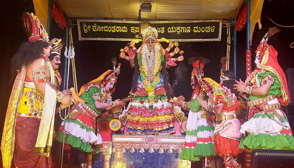 ಶ್ರೀದೇವಿ ಮಹಾತ್ಮೆ ಯಕ್ಷಗಾನ ಕರಾವಳಿಯ ಗಂಡು ಕಲೆಯ ಗಟ್ಟಿತನ ಮತ್ತು ವೈಭವ