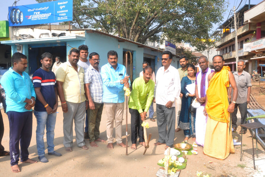 ನಗರದ ೨೬ ನೇ ವಾರ್ಡಿನಲ್ಲಿ ೧೧೯.೮೦ ಲಕ್ಷ ರೂ ವೆಚ್ಚದಲ್ಲಿ ಕೈಗೊಳ್ಳಲಾದ ವಿವಿಧ ಅಭಿವೃದ್ಧಿ ಕಾಮಗಾರಿಗಳಿಗೆ ಗುದ್ದಲಿ ಪೂಜೆ