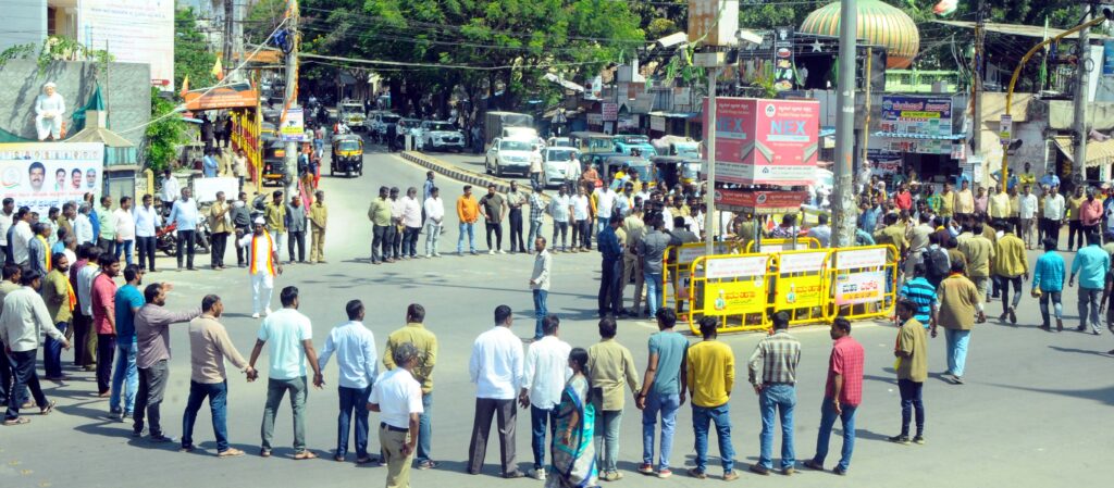 ವಿವಿಧ ಬೇಡಿಕೆಗಳನ್ನು ಈಡೇರಿಸುವಂತೆ ಒತ್ತಾಯಿಸಿ ಆಟೋ ಚಾಲಕರ ಪ್ರತಿಭಟನೆ