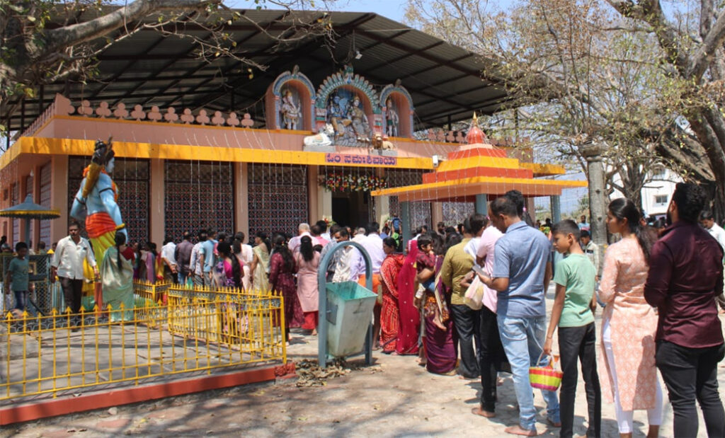 ಕಾಪಿನಾಡಿನಲ್ಲಿ ಶ್ರದ್ಧ-ಭಕ್ತಿಯಿಂದ ಶಿವರಾತ್ರಿ ಆಚರಣೆ