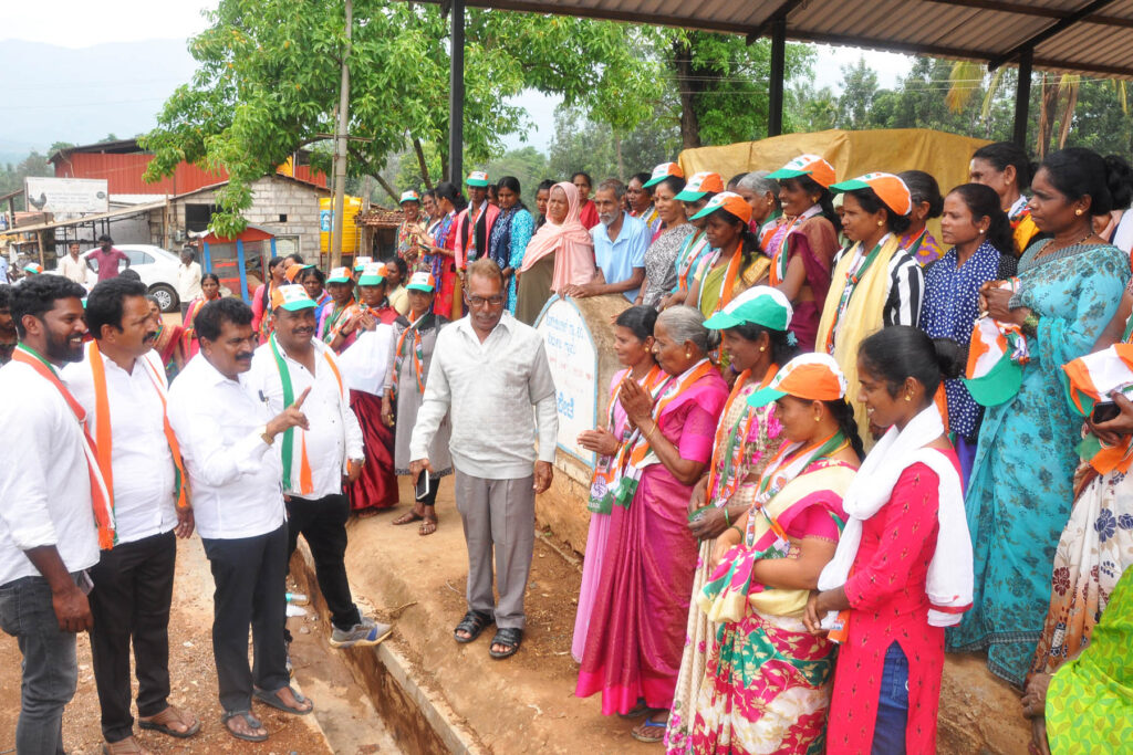 ಕಾಂಗ್ರೆಸ್ ಅಭ್ಯರ್ಥಿ ಕೆ.ಜಯಪ್ರಕಾಶ್ ಹೆಗ್ಡೆ ಪರ ಶಾಸಕ ಎಚ್.ಡಿ.ತಮ್ಮಯ್ಯ ಮತ ಯಾಚನೆ